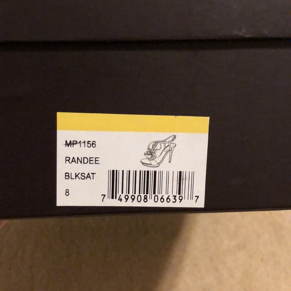 Badgley Mischka women’s shoes - Picture 7 of 9